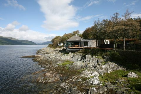 Cape Cove, Haus in BBCs The Nest, gedreht in Loch Long, etwas außerhalb von Glasgow