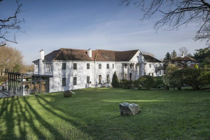 Haus von Uri Geller in Berkshire zu verkaufen