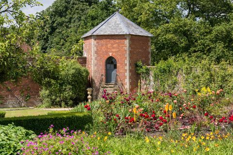 Das Herrenhaus - Turm - Graben - Somerset - Ritter Frank