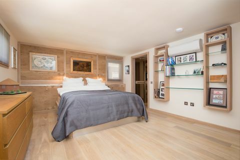 Großes Schlafzimmer - Hausboot zum Verkauf in Wandsworth