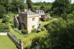 Das kleinste Schloss in Großbritannien steht zum Verkauf und es ist genauso charmant, wie Sie es erwarten würden