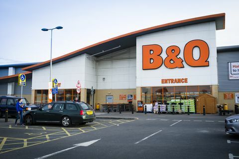 B & Q Baumarkt, Trostre Retail Park, Llanelli, Wales UK