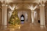 Sehen Sie die Weihnachtsdekoration und den Weihnachtsbaum 2020 von Windsor Castle auf den Fotos