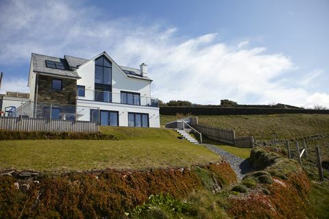 180 Grad Blau - Cornwall - Vorne - Savills