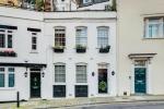 Makellose Mayfair Stadthaus zum Verkauf kommt mit zusätzlichen Mews Eigentum