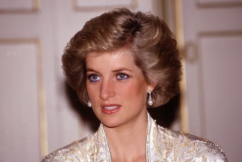 Diana Princess of Wales bei einem Abendessen von Präsident Mitterand im Elysee-Palast in Paris