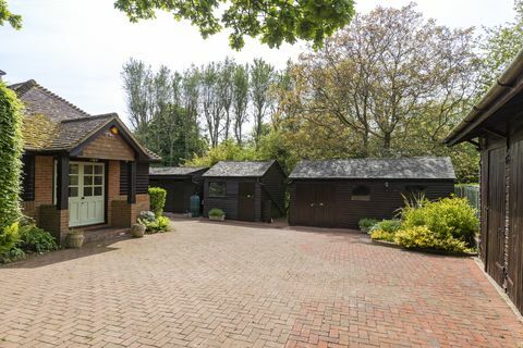 Friars Elm in Ranmore Common, Dorking, Surrey - Landhaus zu verkaufen