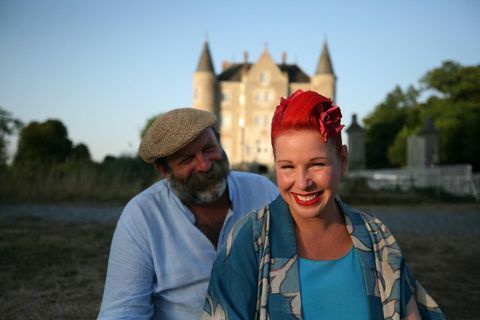 Dick und Angel Strawbridge Fliehen Sie zum Schlossfoto