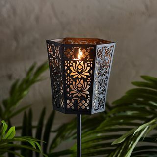 Yasmine Garden Stake Light mit TruGlow®-Kerze