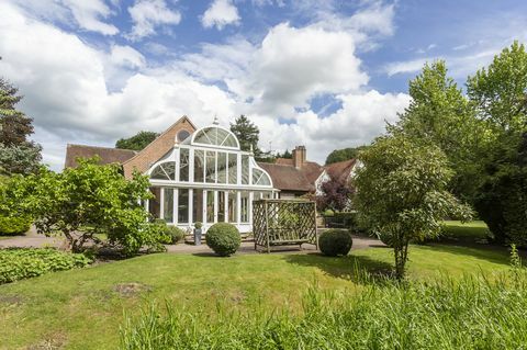 Das ehemalige Landhaus von Michael Caine steht in Oxfordshire zum Verkauf