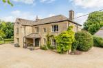 Zeitraum Familienhaus mit einem Hektar Land zum Verkauf in Wiltshire