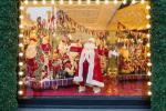 Selfridges hat zwei Monate vor Weihnachten sein festliches Schaufenster enthüllt