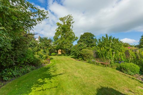 Reetdachhaus aus Midsomer-Morden zum Verkauf in Buckinghamshire