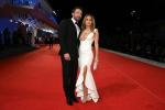 Sehen Sie Jennifer Lopez und Ben Afflecks Red Carpet Debut bei den Filmfestspielen von Venedig 2021