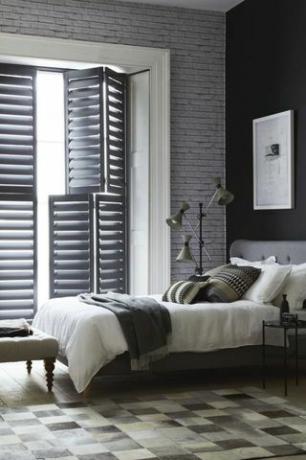 California Shutters Linde Fensterläden in Dulux Night Jewels