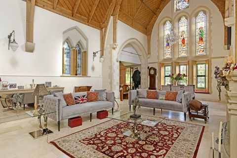 St. Johns Church - Chapel Lane - Wohnzimmer - Savills