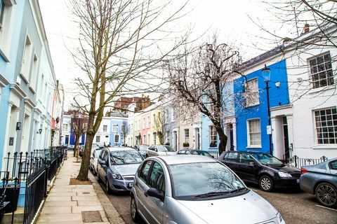 Bunte Wohneinzelhäuser in der Stadt von London.