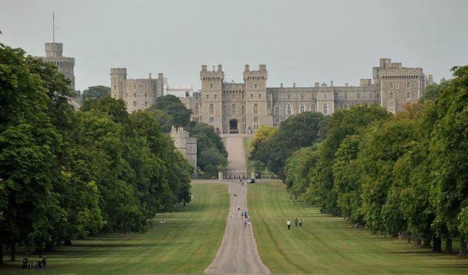 Schloss Windsor ist aus der Länge abgebildet