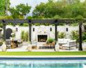 Im charmanten Dallas Cottage, in dem der Designer Javier Burkle Abendessen mit 30 Personen veranstaltet