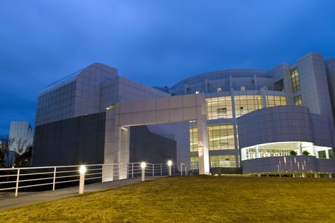 Museum in der Dämmerung