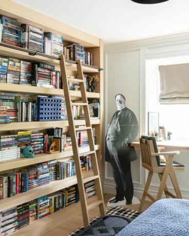 Teen Schlafzimmer mit eingebautem Bücherregal