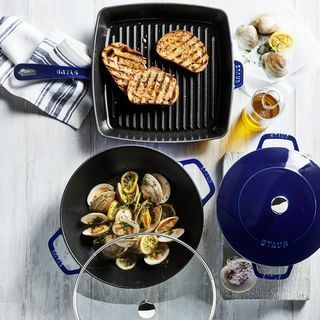 Staub 4 1/2-Qt. Emaillierte perfekte Pfanne