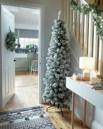 Schmaler Pop-Up-Schnee-künstlicher Weihnachtsbaum