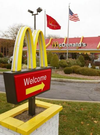 McDonalds Eingangsfoto von Tim Boylegetty Images