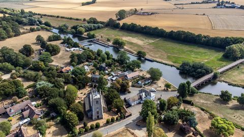 bezauberndes strohgedecktes ferienhaus zum verkauf in bedfordshire