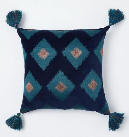 Monsoon Home Cushion - Quadratisches Quastenkissen, £ 35