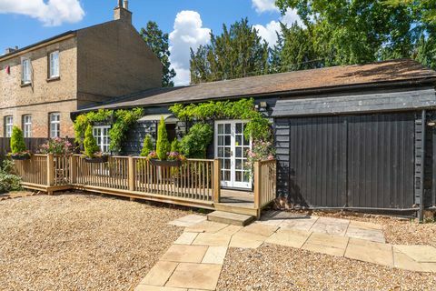 bezauberndes strohgedecktes ferienhaus zum verkauf in bedfordshire