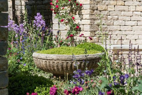 The Claims Guys: Ein sehr englischer Garten, entworfen von Janine Crimmins - Artisan Garden - Chelsea Flower Show 2018