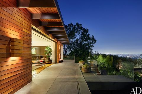 Architectural Digest - Ausgabe März 2018 - Jennifer Anistons Haus aus der Mitte des Jahrhunderts in Bel Air