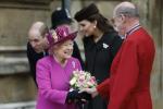 Warum Königin Elizabeth immer Handschuhe trägt