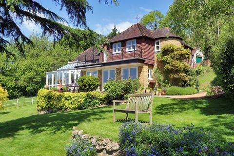 Roughway Cottage - Kent - Haus - Savills