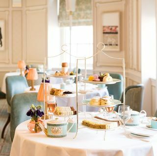 Fortnum & Mason Champagner-Nachmittagstee für zwei Personen im Diamond Jubilee Tea Salon