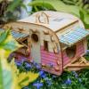 Dieses Vintage Camper Birdhouse schafft erstklassige Immobilien in Ihrem Garten
