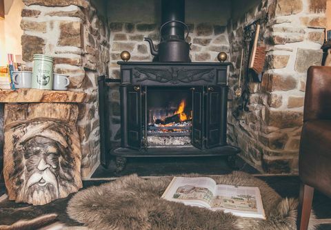 Nomad Wagen und Bothy in Cornwall - Unique Home Stays - Kamin