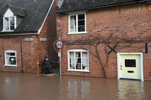 Sturm Dennis überschwemmt