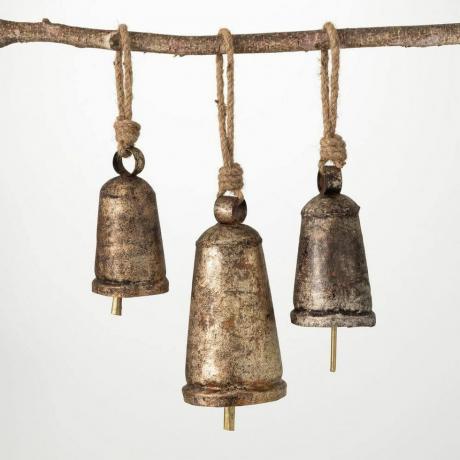 Sullivans Glockenornamente aus Metall und Seil