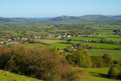 Blick von Brent Knoll Somerset nach Mendip Hills