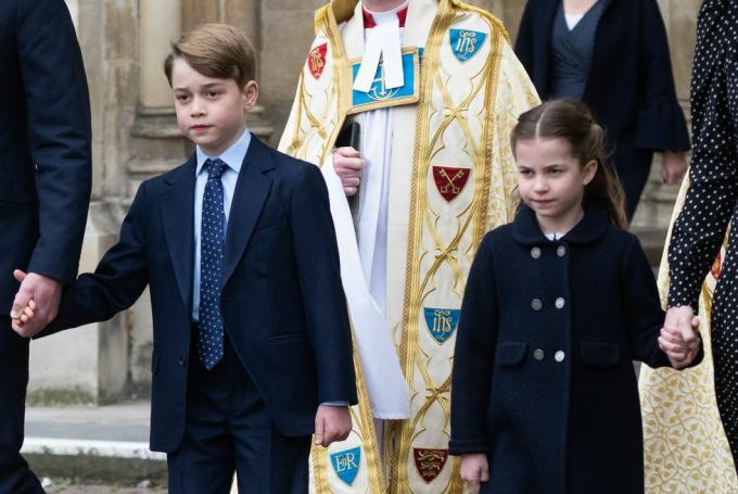 prinz george und prinzessin charlotte im dankgottesdienst für den herzog von edinburgh