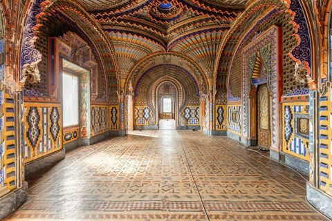 Maurisch inspirierte Mosaikfliesen auf der Burg von Sammezzano