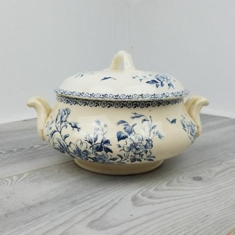 Wunderschöne antike französische Gien-Porzellan-Terrine aus den frühen 1900er Jahren in tiefblauem Mai-Transfergeschirr