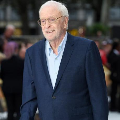 london, england 12. september sir michael caine nimmt an der weltpremiere von 'king of thieves' am vue west end am 12. september 2018 in london, england teil foto von karwai tangwireimage