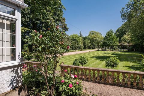 Toad Hall - Riversdale - Bourne End - Gründe - Savills