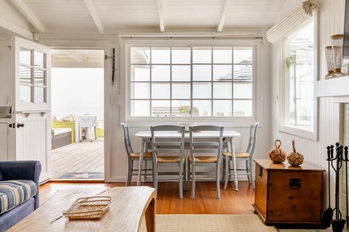 Schauen Sie sich das Strandhaus von Ashton Kutcher und Mila Kunis in Santa Barbar an